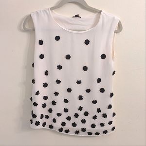 Ann Taylor sleeveless 3D flower applique shirt. Small PETITE